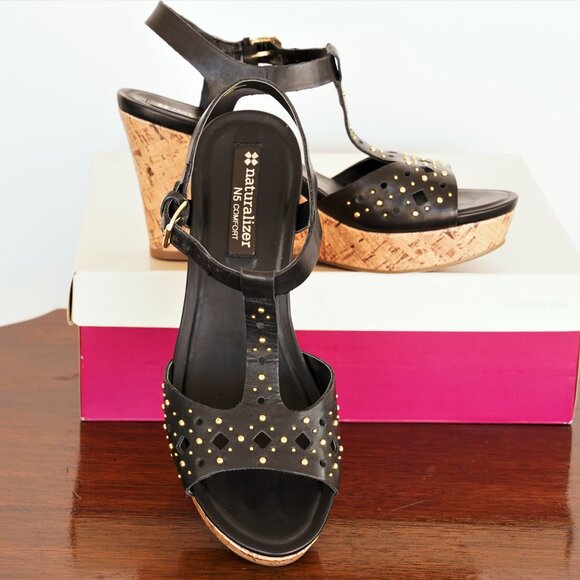 Naturalizer Black Leather Gold Studded Cork Wedge Sandels Size 8 Wide - Picture 1 of 8